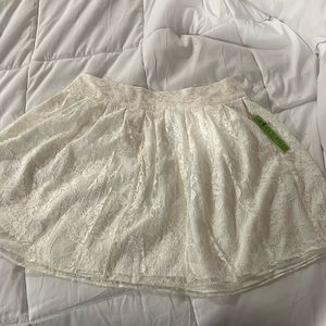 White lace skirt